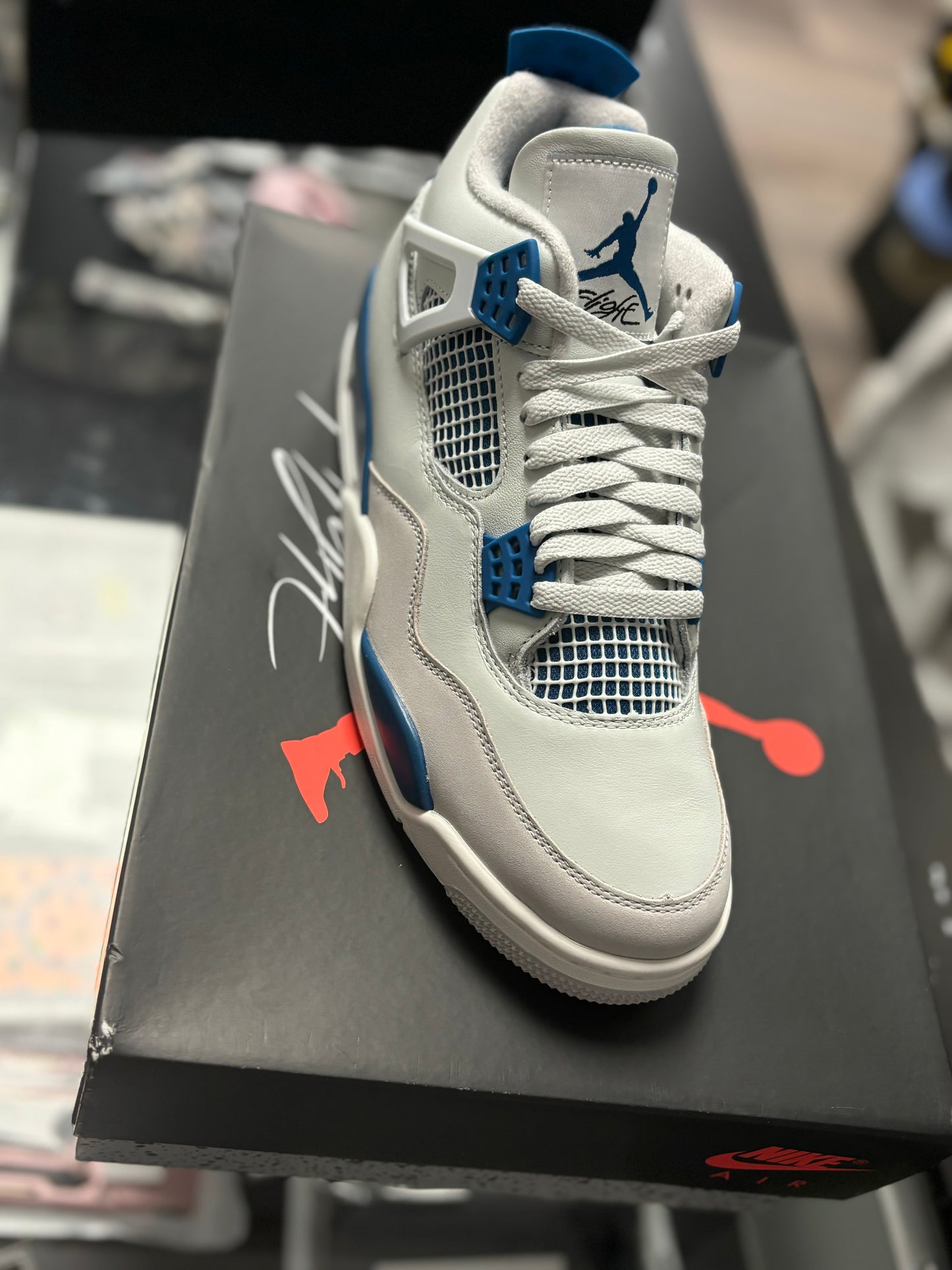 Air Jordan 4 Retro